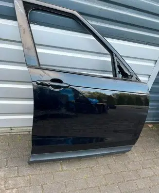 Land Rover Discovery 5 Front door