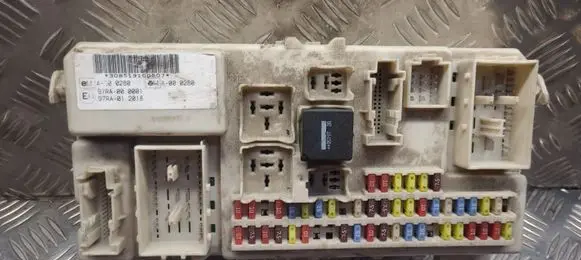 Ford Focus C-MAX Fuse module 4MT514A073