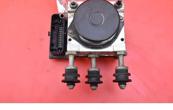 Skoda Fabia Mk2 (5J) ABS Pump 6R0614117K