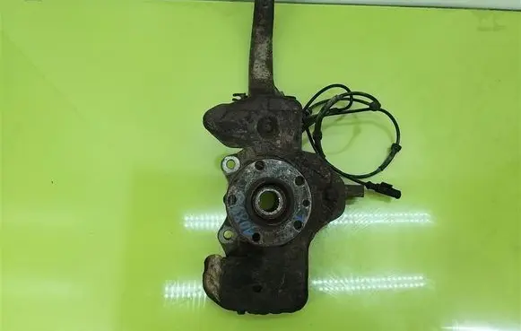 Alfa Romeo 147 Front wheel hub spindle knuckle 