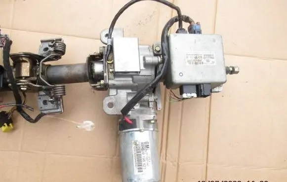 Opel Corsa C Steering wheel axle 13136672 Q1T17775MZZ EA2CEC004