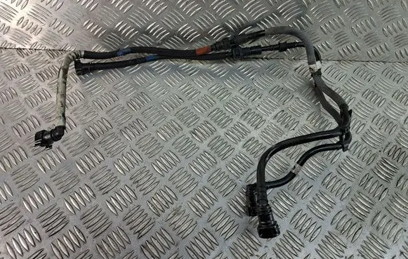 Land Rover Evoque I Fuel line pipe G4D39T518BD