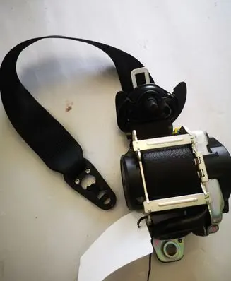 Mercedes-Benz GLC X253 C253 Front seatbelt 635374900A