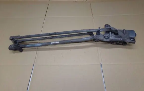 Volvo V50 Front wiper linkage and motor 