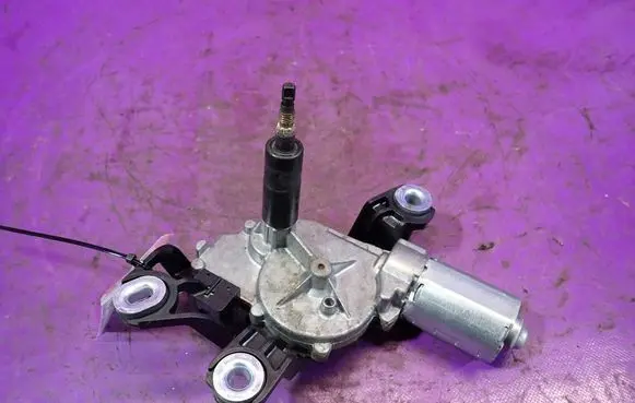 Volkswagen Golf Plus Rear window wiper motor