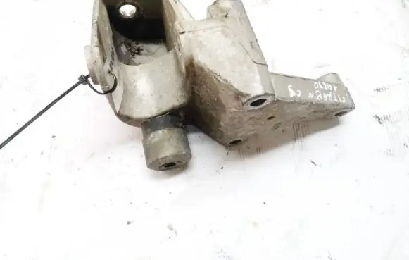 Citroen C5 Engine mounting bracket 9629391680