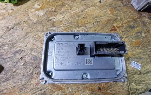 Mercedes-Benz CLS AMG C219 Xenon control unit/module A2189000406