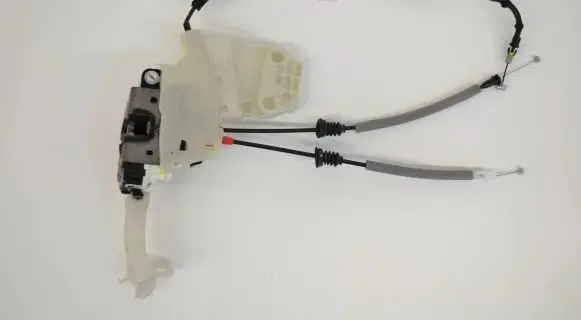 Fiat 500X Rear door lock 52028384