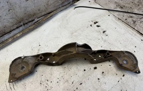 BMW 3 E46 Rear differential/diff mount bracket 1094421A