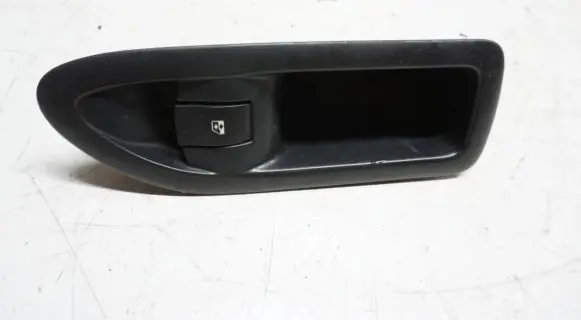 Renault Laguna II Electric window control switch 8200016014