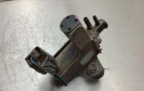 Toyota Yaris Turbo solenoid valve 2581933030