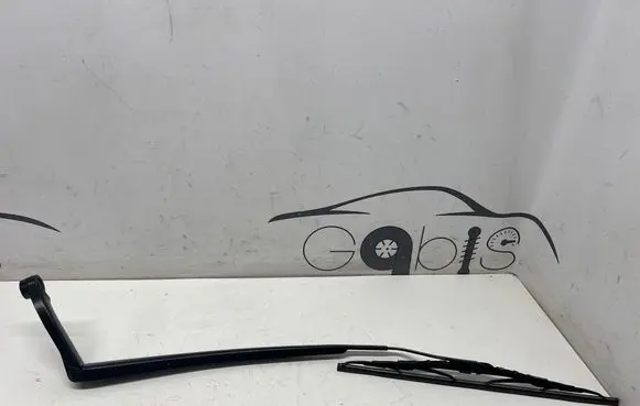 Toyota RAV 4 (XA50) Front wiper blade arm 7212766
