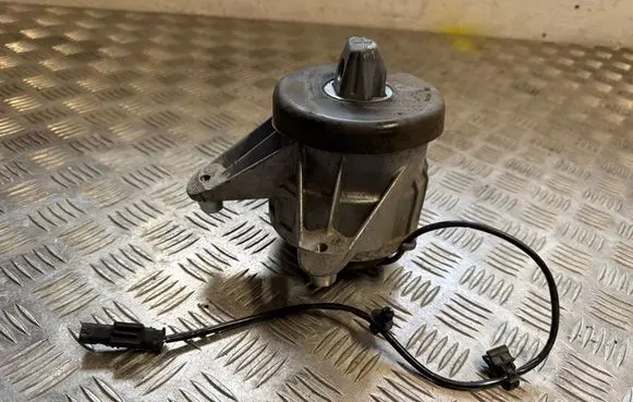 Mercedes-Benz GLE W167 Engine mount bracket A1672406000
