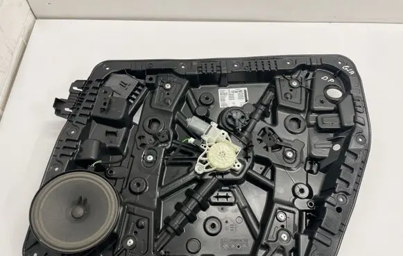Mercedes-Benz GLA H247 Front door window regulator with motor A1777224200 A2478201402