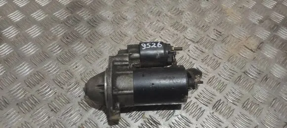 Volkswagen PASSAT B5.5 Starter motor 058911023B