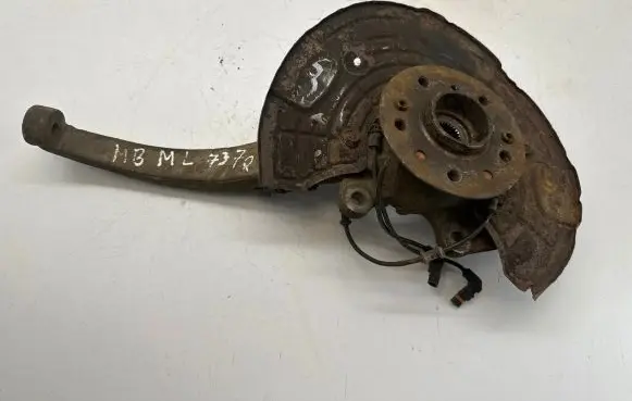 Mercedes-Benz ML W164 Front wheel hub