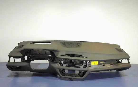 Audi A4 S4 B7 8E 8H Dashboard 