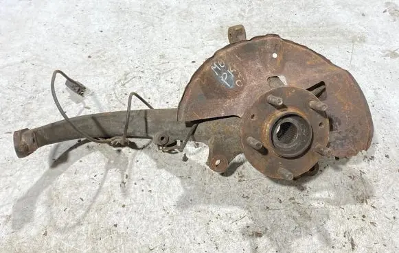 Front wheel hub spindle knuckle
