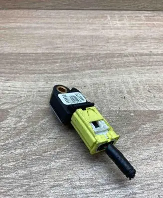 Toyota Auris 150 Airbag deployment crash/impact sensor 8983102060