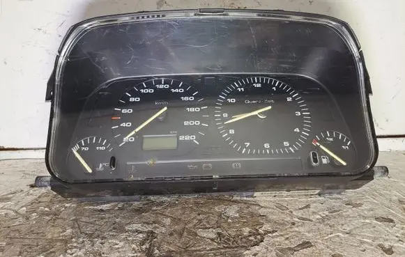 Volkswagen Golf III Speedometer (instrument cluster) 1H6919033B 89652468
