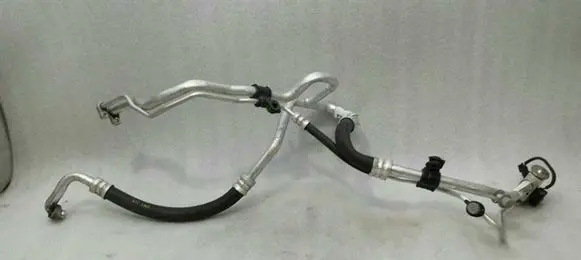 Tesla Model S Air conditioning (A/C) pipe/hose 106909600B