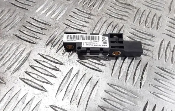 Volkswagen Phaeton Airbag deployment crash/impact sensor 4B0959643E