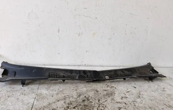 Peugeot Partner Wiper trim