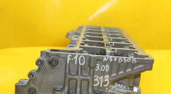 BMW 3 F30 F35 F31 Engine head 7812929