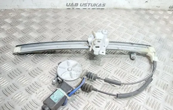KIA Clarus Front door window regulator with motor