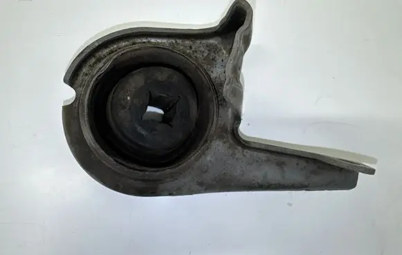 Ford F150 Muffler mount bracket/holder FL345261 1073A 9L345261AB