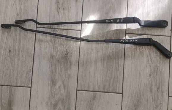 Audi A3 S3 8L Front wiper blade arm 1J1955409 1J1955410