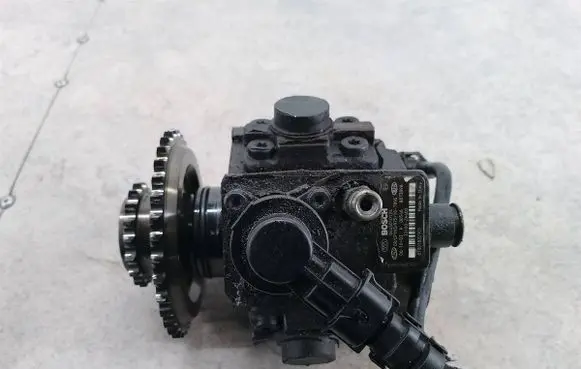 KIA Ceed Fuel injection high pressure pump 331002A400