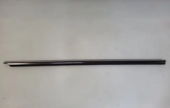 Mercedes-Benz S W140 Rear door windshield rail 