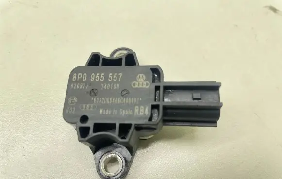 Audi A4 S4 B7 8E 8H Airbag deployment crash/impact sensor 8P0955557 020977 240108