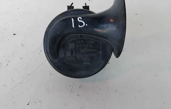 Tesla Model S Horn signal 0020046