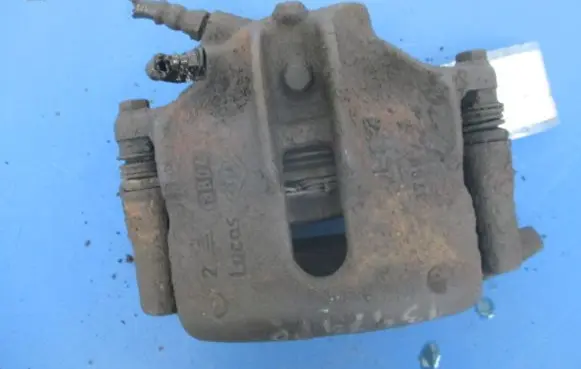 Renault Megane I Front brake caliper