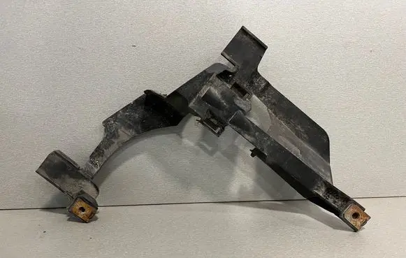 BMW 3 E46 Headlight/headlamp mounting bracket 1301073023