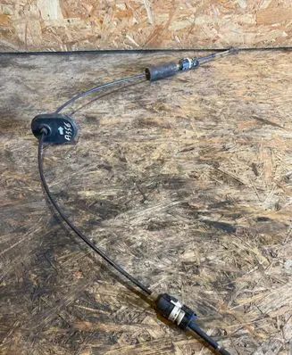 Opel Astra J Gear shift cable linkage 13270573