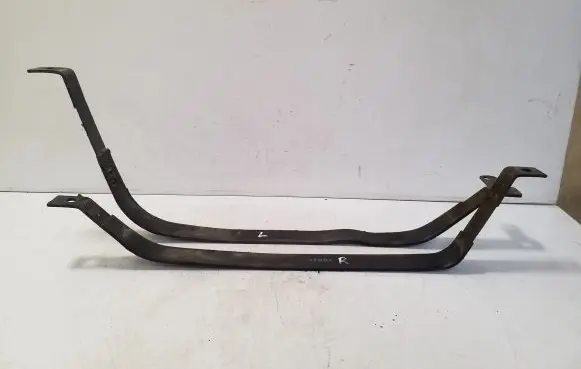 KIA Sportage Fuel tank mounting bracket 