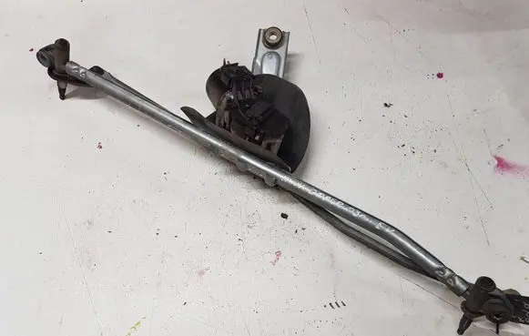 Mini One - Cooper R50 - 53 Front wiper linkage and motor