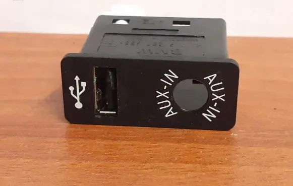 BMW 5 F10 F11 AUX in-socket connector 10721 9237653