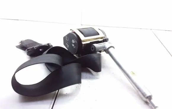 Audi A4 S4 B5 8D Front seatbelt 8D0857706