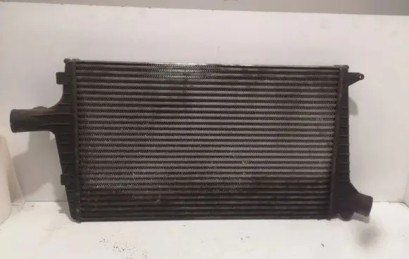Audi A4 S4 B5 8D Intercooler radiator 4B0145805A 4B0145805