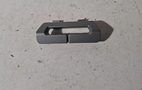 BMW 7 E65 E66 Seat belt trim 7038235