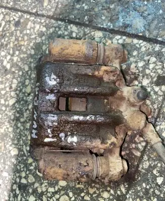 Hyundai i30 Rear brake caliper
