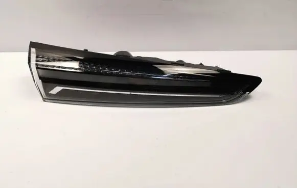 Renault Captur II Rear/tail lights 265553268R