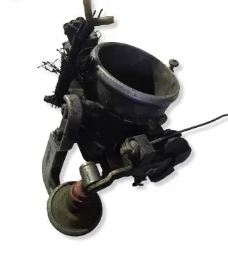 Volkswagen PASSAT B3 Throttle valve 31525201