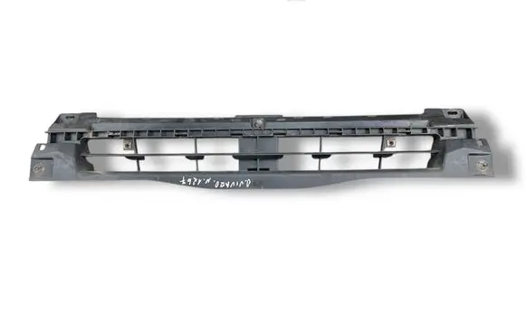 Opel Vivaro Front bumper mounting bracket 620300101R 93856003