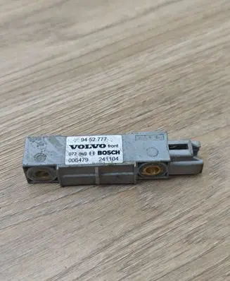 Volvo V70 Airbag deployment crash/impact sensor 9452777 241104 006479