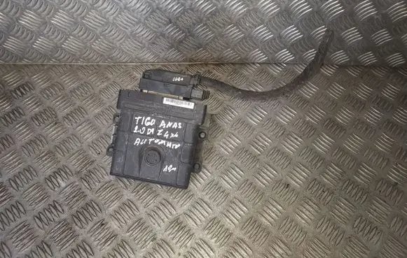 Volkswagen Tiguan Gearbox control unit/module 09G927750FD